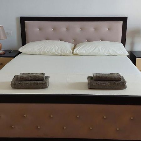 Apartment Tinka In Saranda Εξωτερικό φωτογραφία