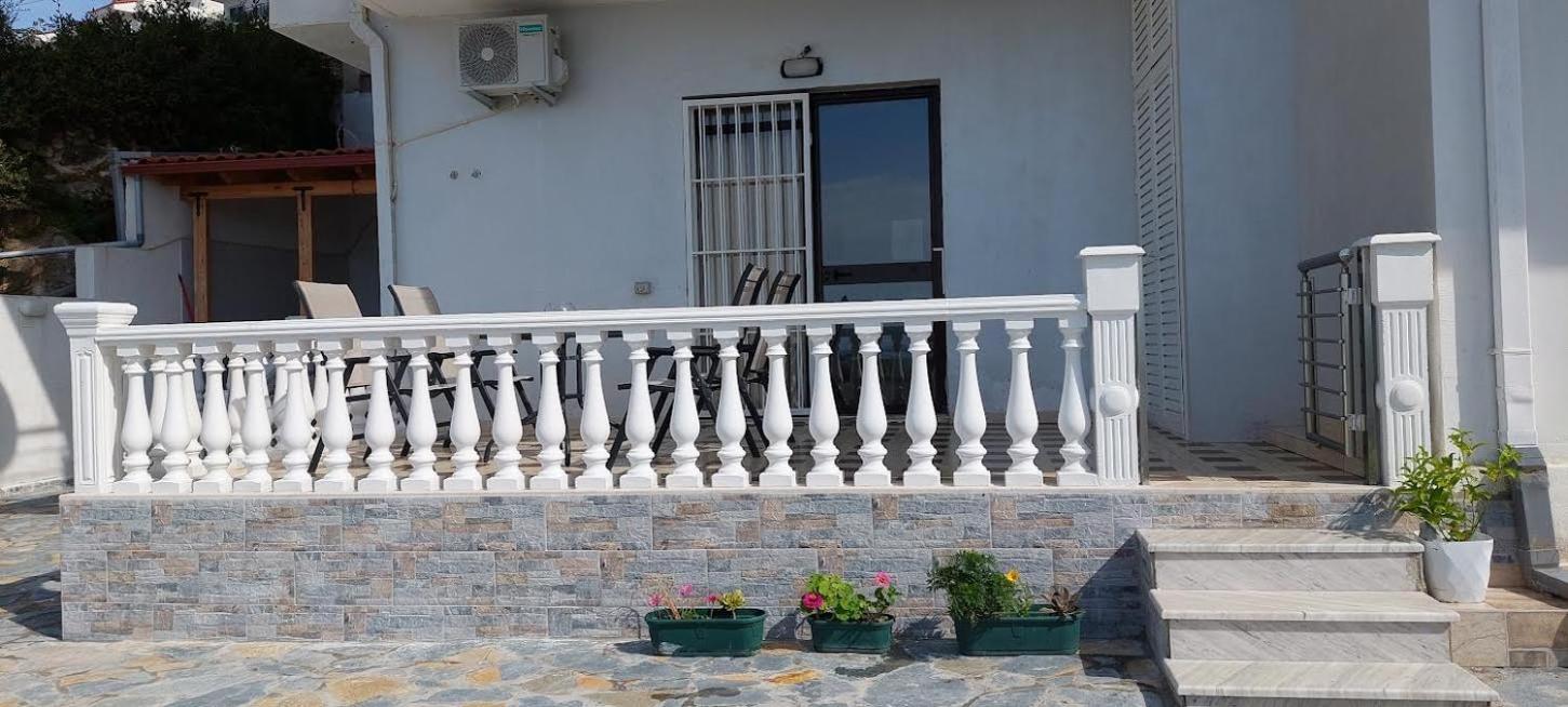 Apartment Tinka In Saranda Εξωτερικό φωτογραφία
