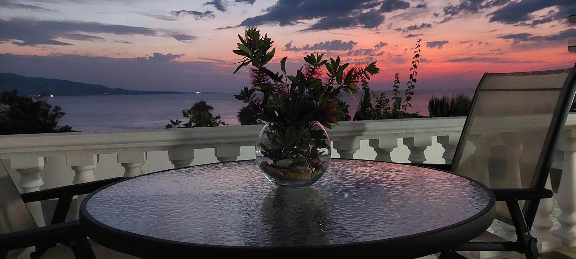 Apartment Tinka In Saranda Εξωτερικό φωτογραφία