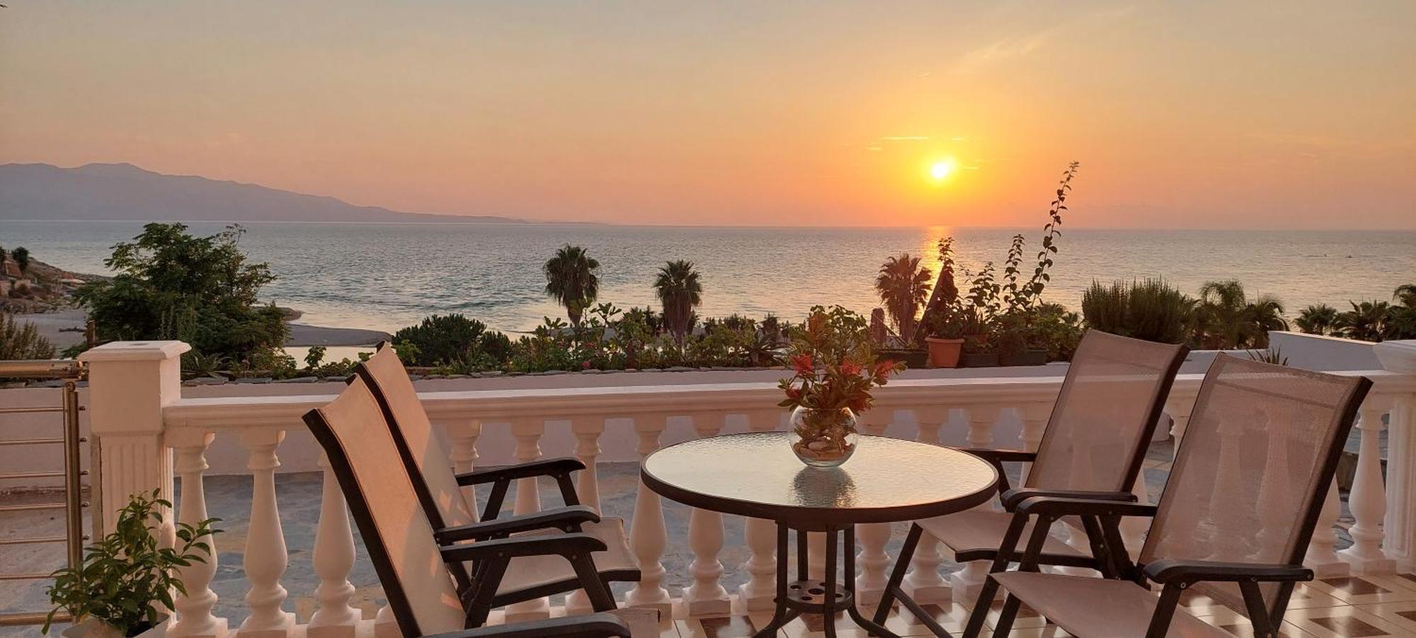 Apartment Tinka In Saranda Εξωτερικό φωτογραφία